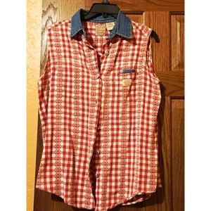 💕 Sleeveless button down shirt